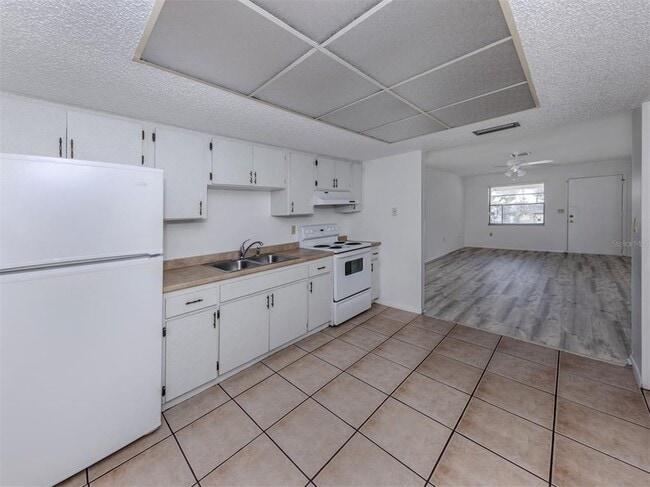 Building Photo - 662 Substation Rd