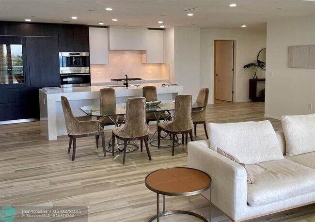 Building Photo - 2200 N Ocean Blvd