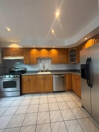 Building Photo - 71-05-71-69 69th Pl