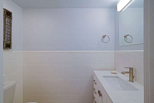Building Photo - 170 N Ocean Blvd