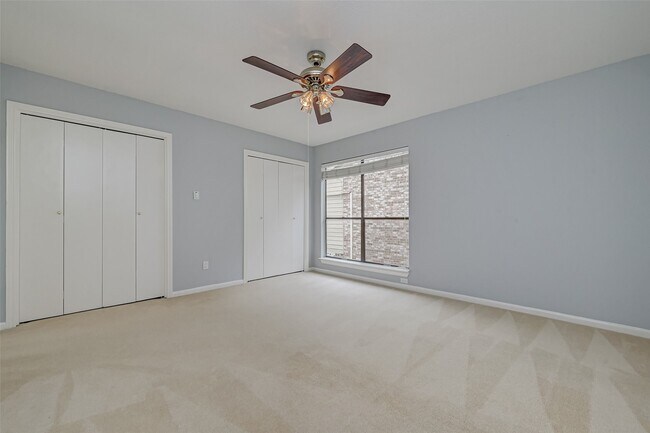 Building Photo - 2555 Bering Dr