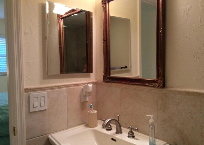 Building Photo - 9200 SW 3rd St