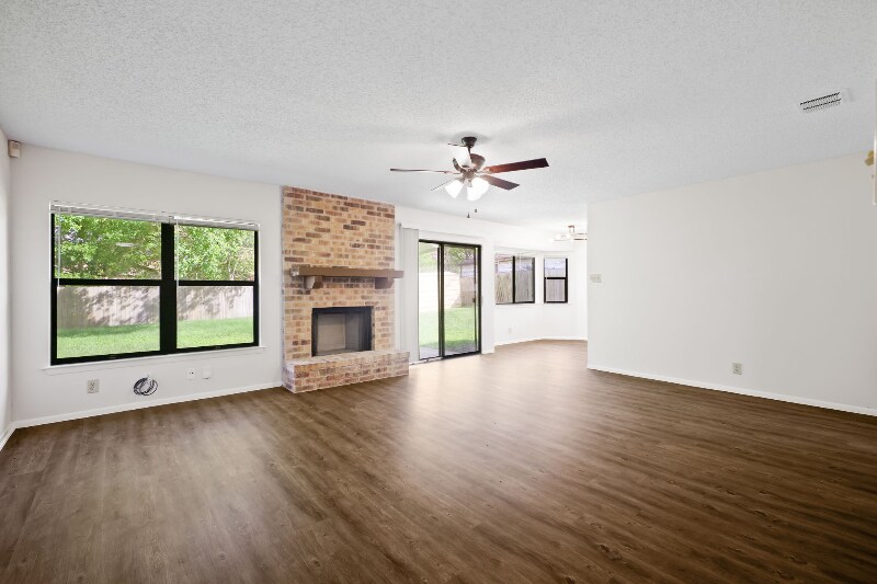 Building Photo - 7554 Oriental Trail