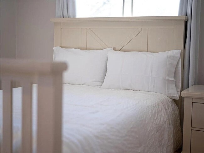 Building Photo - 262 Woodhill Rd