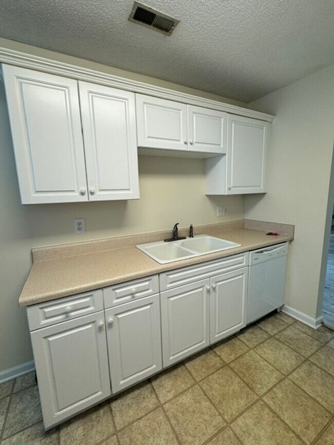 Building Photo - 7222 Konlack Ct