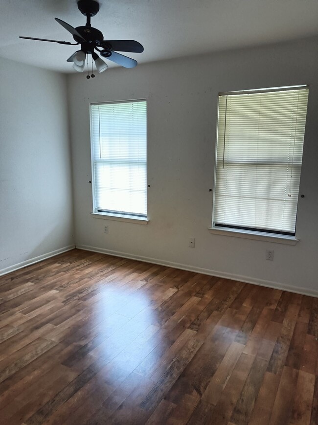 Building Photo - 125 Thomas St