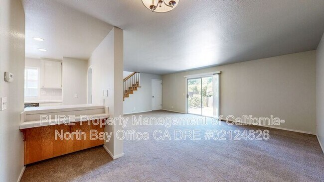 Building Photo - 5075 Charmian Dr