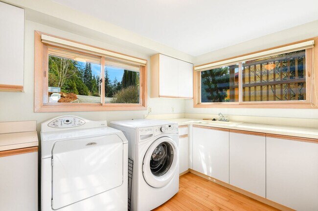 Building Photo - Fantastic South Hill Home for Rent!!!!