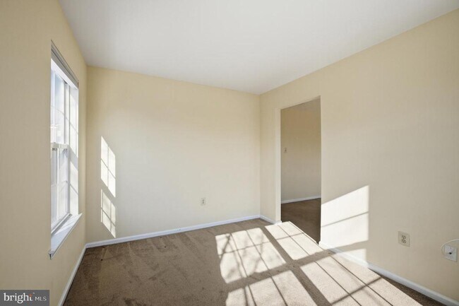 Building Photo - 56 Camellia Ct