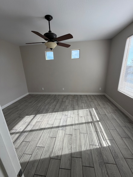 Building Photo - 4923 S 99th Dr