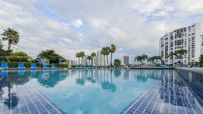 Building Photo - 600 Three Islands Boulevard