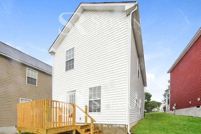 Building Photo - Life Just Got Better!