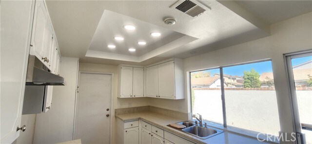 Building Photo - 14421 Pinewood Rd