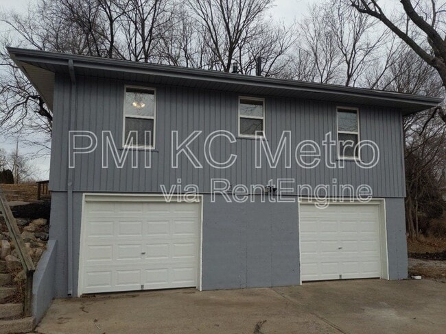 Building Photo - 145 S Oxford Ave