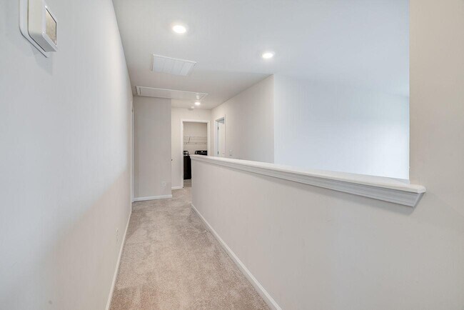 Building Photo - 309 Merganser Dr