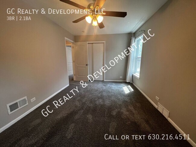 Building Photo - ***SINGLE FAMILY FLOSSMOOR HOME / 3 BDRM /...