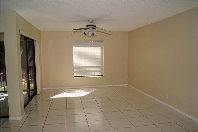 Building Photo - 3781 Cocoplum Cir