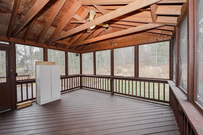 Building Photo - 81 Orchard Path Rd