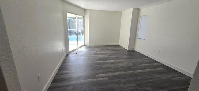 Building Photo - 5329 Kasper St