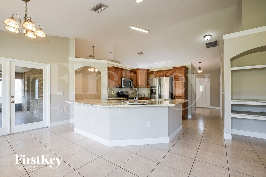 Building Photo - 140 Sunrise Blvd