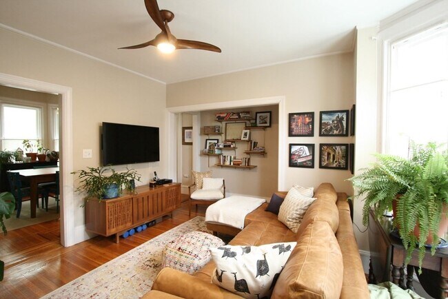 Building Photo - 40 Brastow Ave