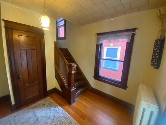 Building Photo - 915 Meigs St