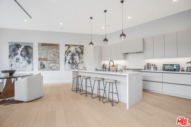 Building Photo - 3101 Belden Dr