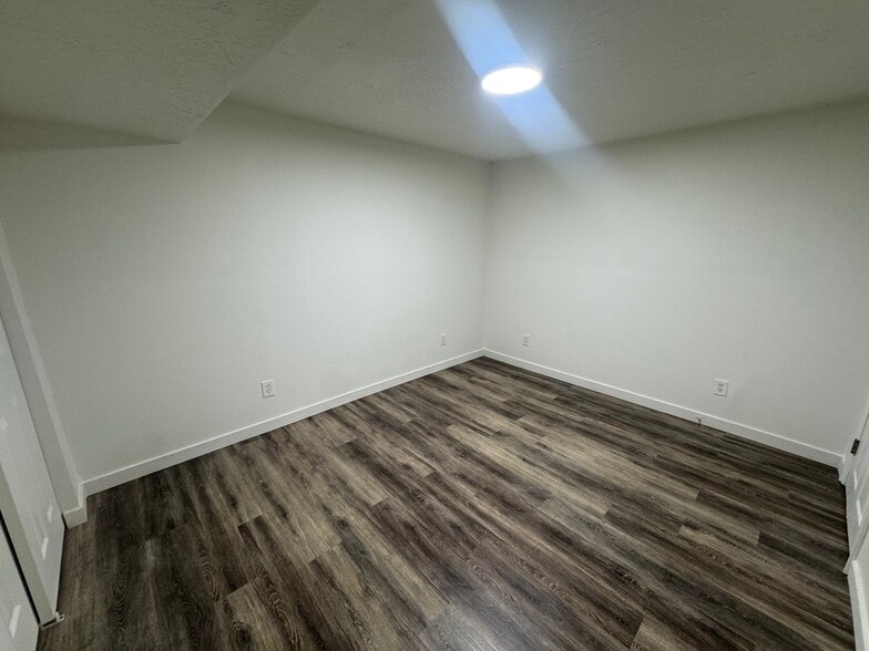 Building Photo - 459 N 400 E