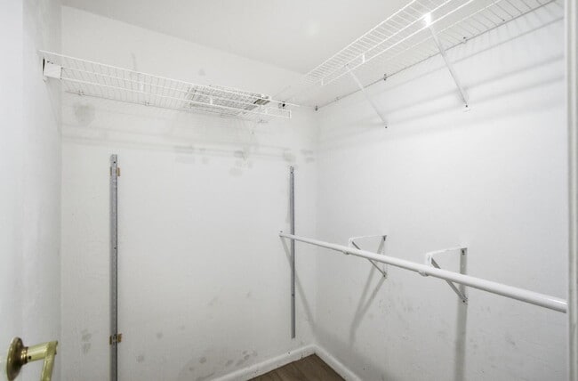 Building Photo - Woodhaven Condominium