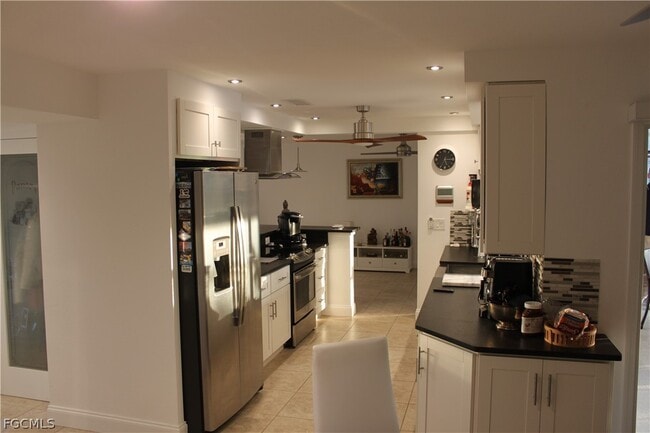 Building Photo - 5354 Coral Ave