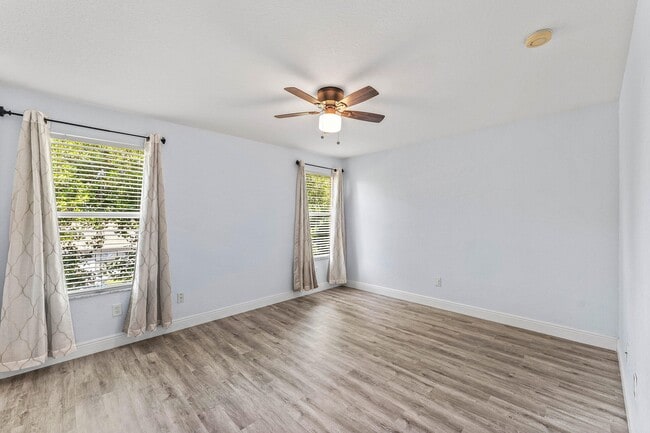 Building Photo - 5477 Queenship Ct