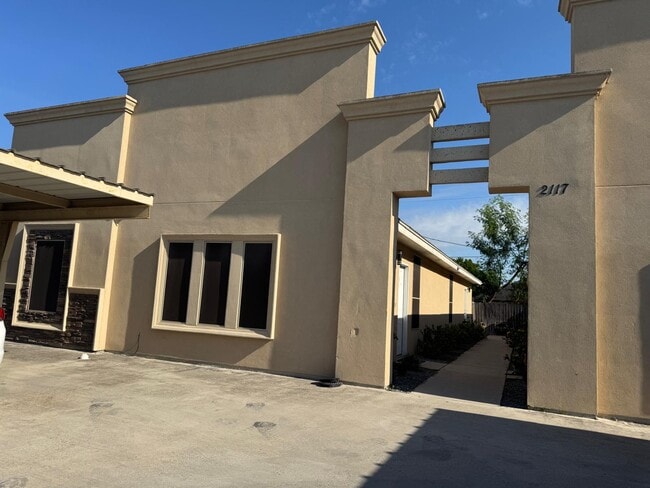 Building Photo - 2117 Taxco Ct