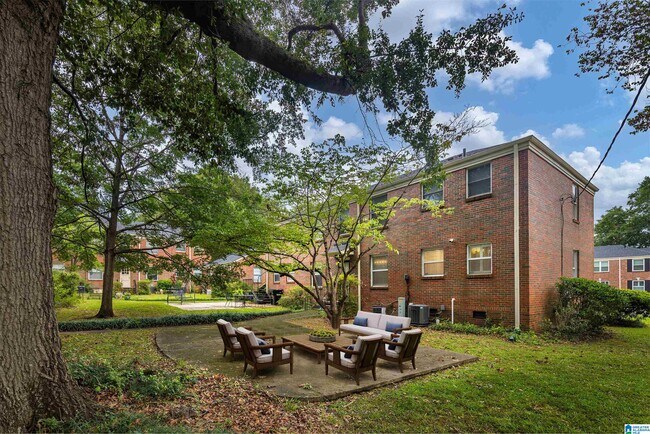 Building Photo - 2504 Mountain Brook Cir