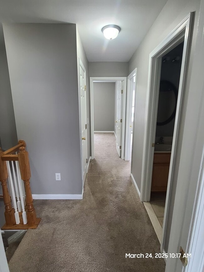 Building Photo - 3 Bedroom Townhome for Rent in Waynesboro