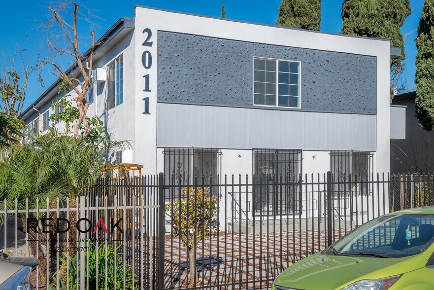 Building Photo - 2011 Chariton St