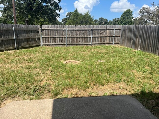 Building Photo - 118 Vista Way