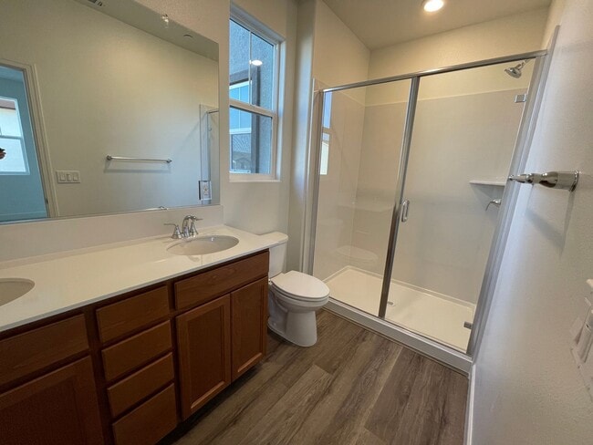 Building Photo - Like New Upscale West Roseville Home for Rent