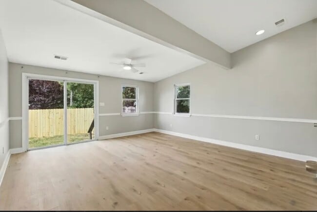 Building Photo - Rolling Rd2