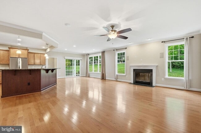 Building Photo - 42240 Hiddenwood Ln