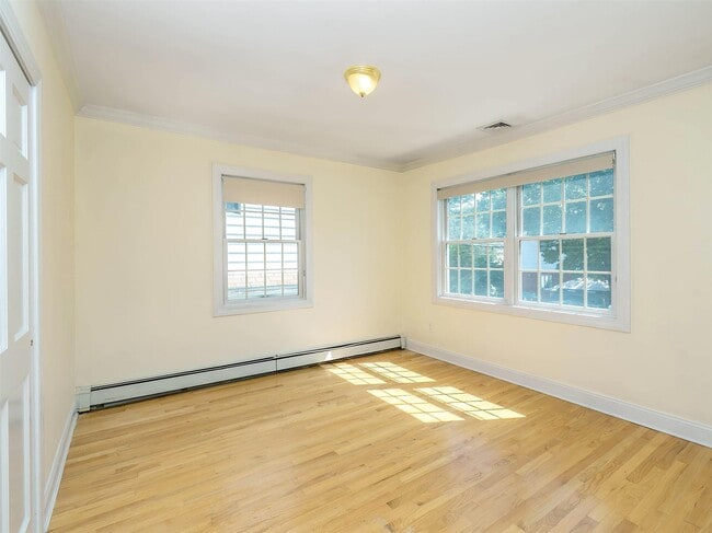 Building Photo - 30 Edgewood Rd