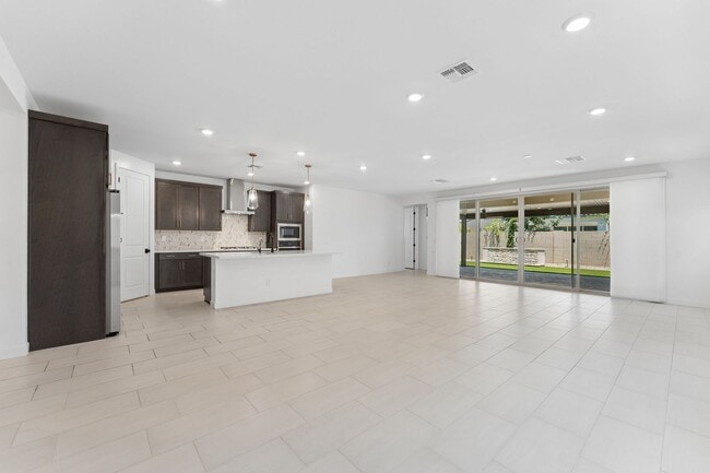 Building Photo - Luxury Waterston North Home with Private Generation Suite and Resort-Style Living