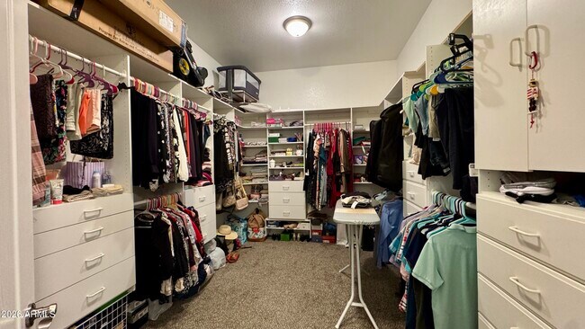 Building Photo - 571 W Locust Dr.