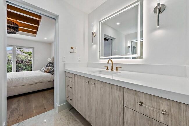 Building Photo - 310 Edmor Rd