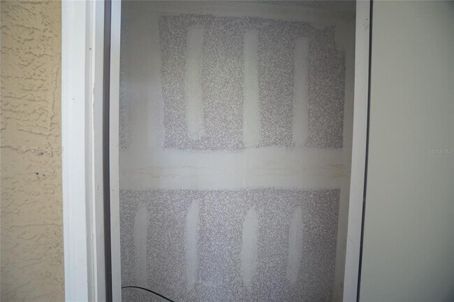 Building Photo - 9481 Highland Oak Dr