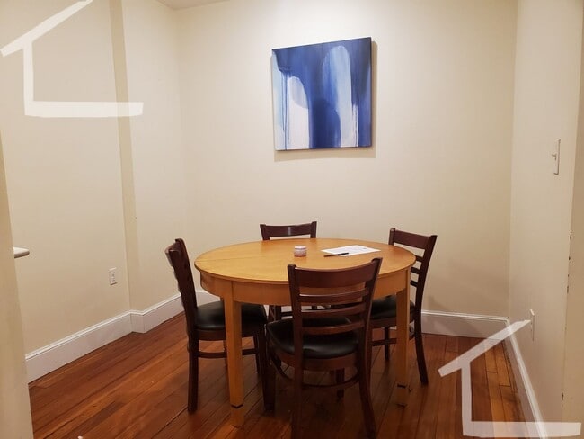 Building Photo - Coolidge Corners finest.......