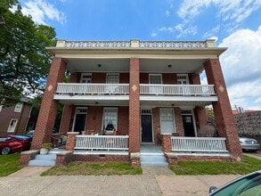 Building Photo - 106 N Person St
