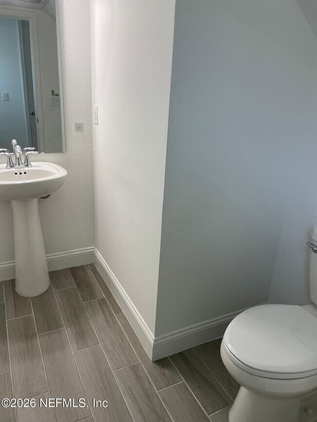 Building Photo - 182 Pine Candle Way