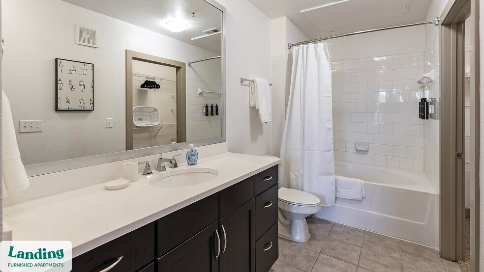 Building Photo - 5005 Galleria Dr