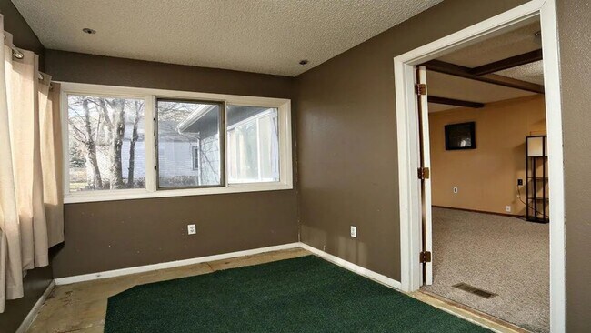 Building Photo - 623 N 16th St