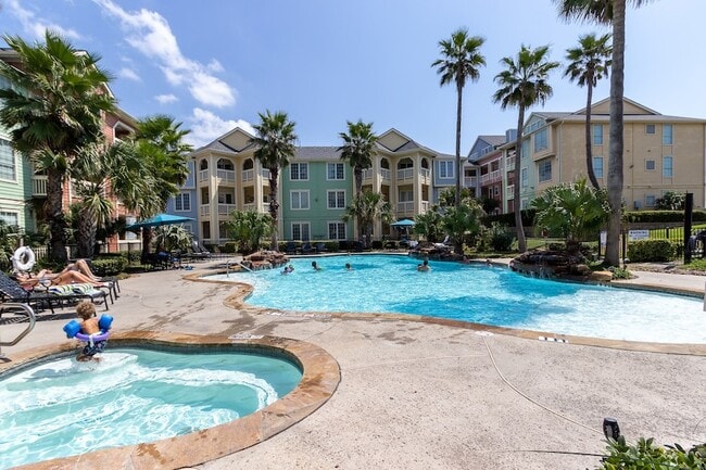 Building Photo - 7000 Seawall Blvd